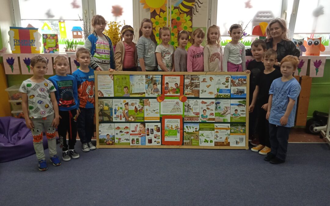 Ekologiczny program pt.&nbsp;„Skąd się biorą produkty ekologiczne”.